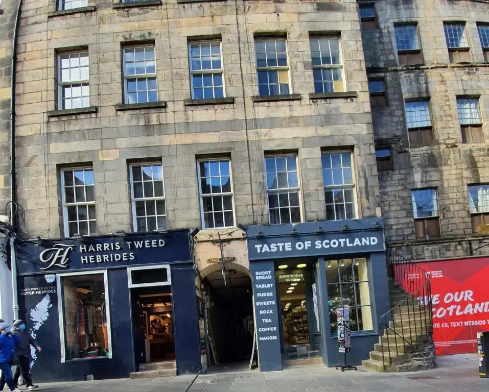 F&O Apartments - VIP Royal Mile 2 bed Apartment - Sleeps 4