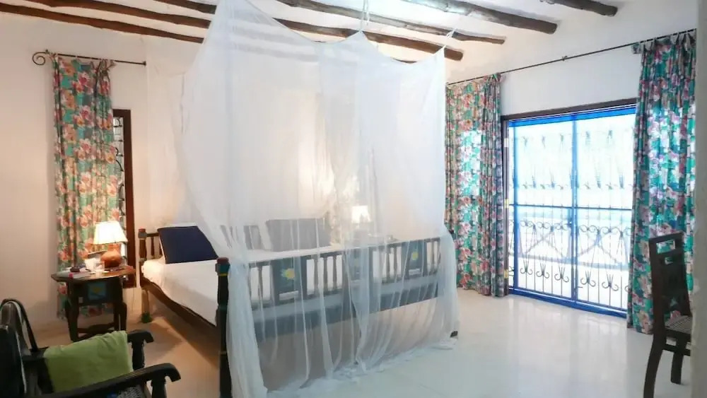 Maembe House