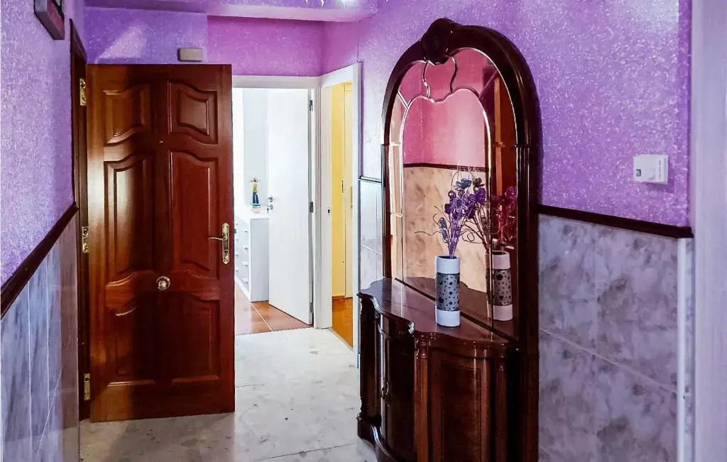 Amazing apartment in Fisterra with 4 Bedrooms and WiFi