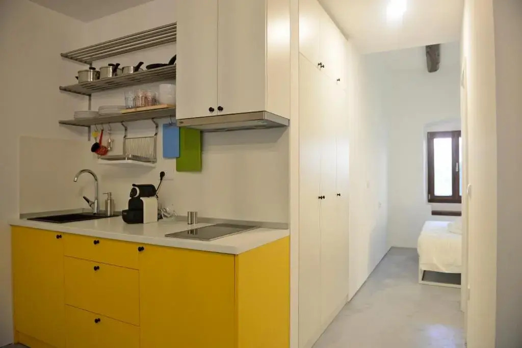 House 561