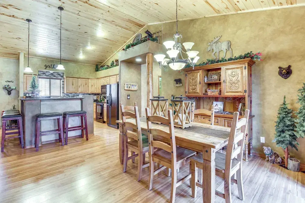 Outdoor Oasis: Family-friendly Cabin in Show Low!