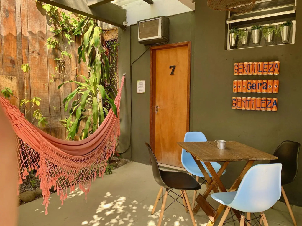 A Coroa Hostel & Pousada