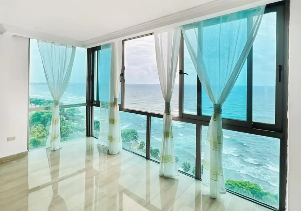 Exclusive 3 BDR, Gym & Pool, SeaView, Luxury Tower