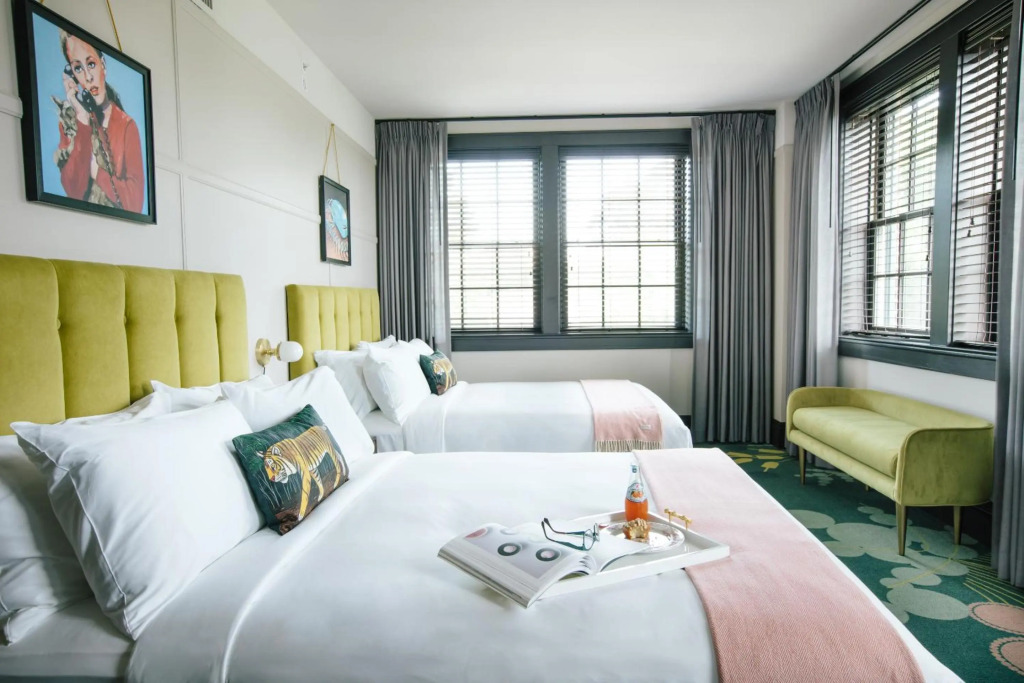 Hotel Clermont Atlanta, by Oliver
