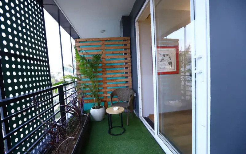 BK Studio And Rooms Near Huda City Centre