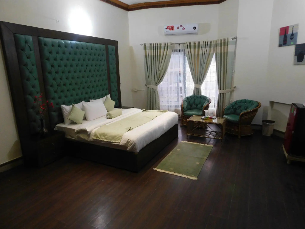 Casa Blanca Executive