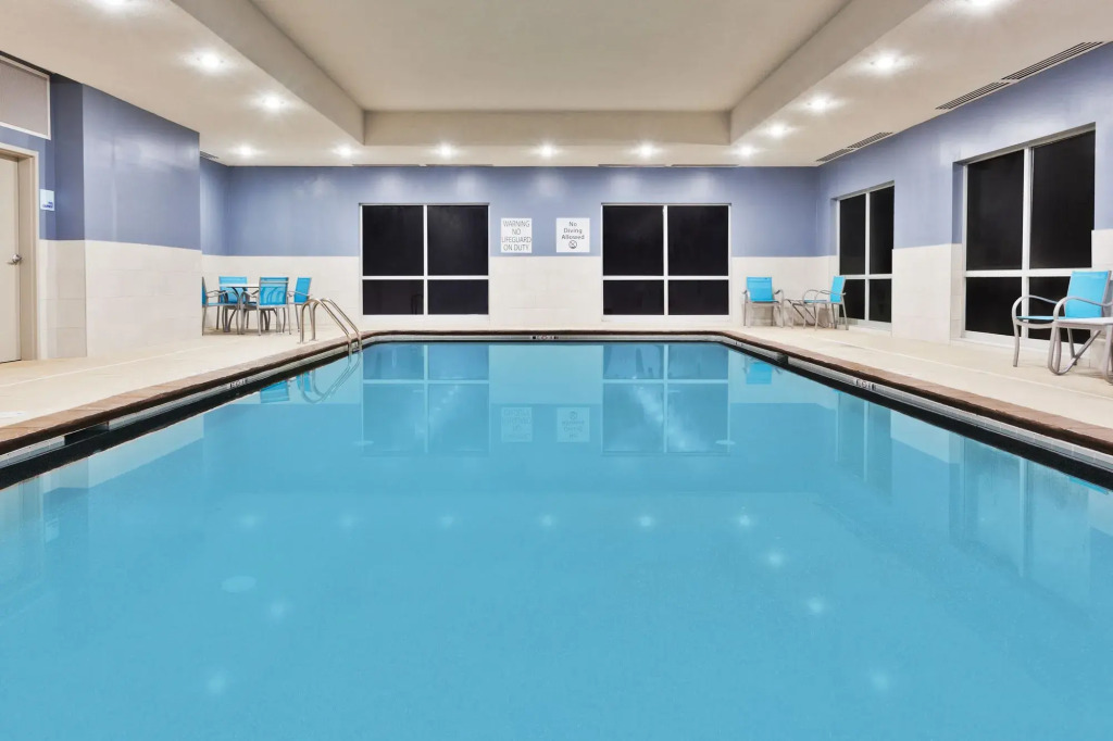 Holiday Inn Express & Suites Cartersville by IHG