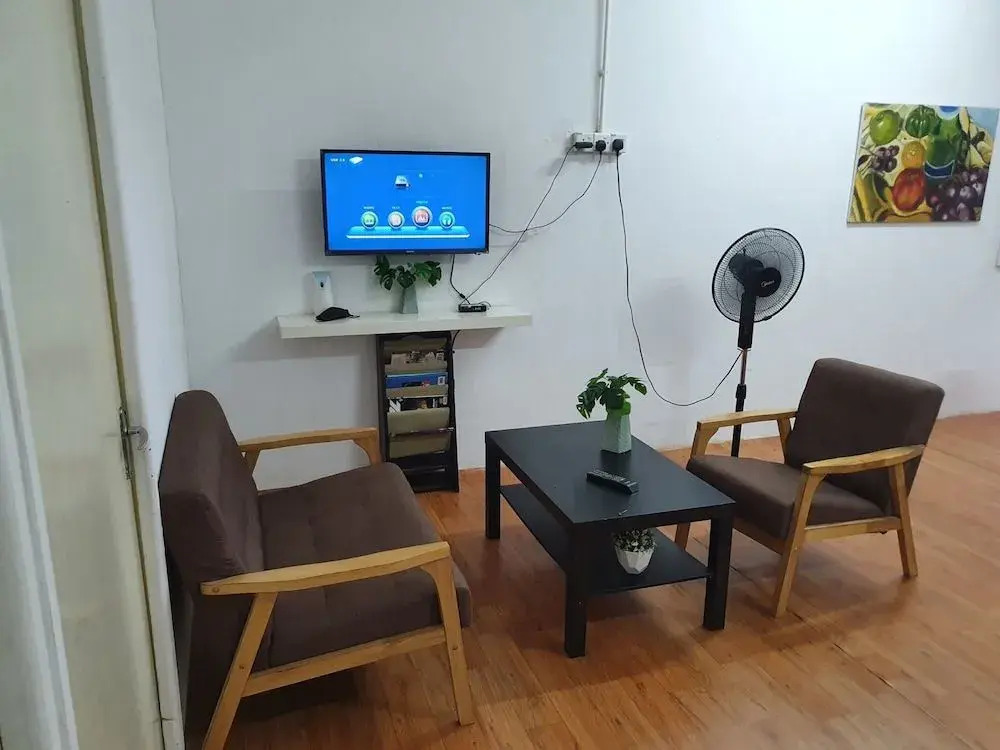 OYO Home 90402 Lumut Guest House