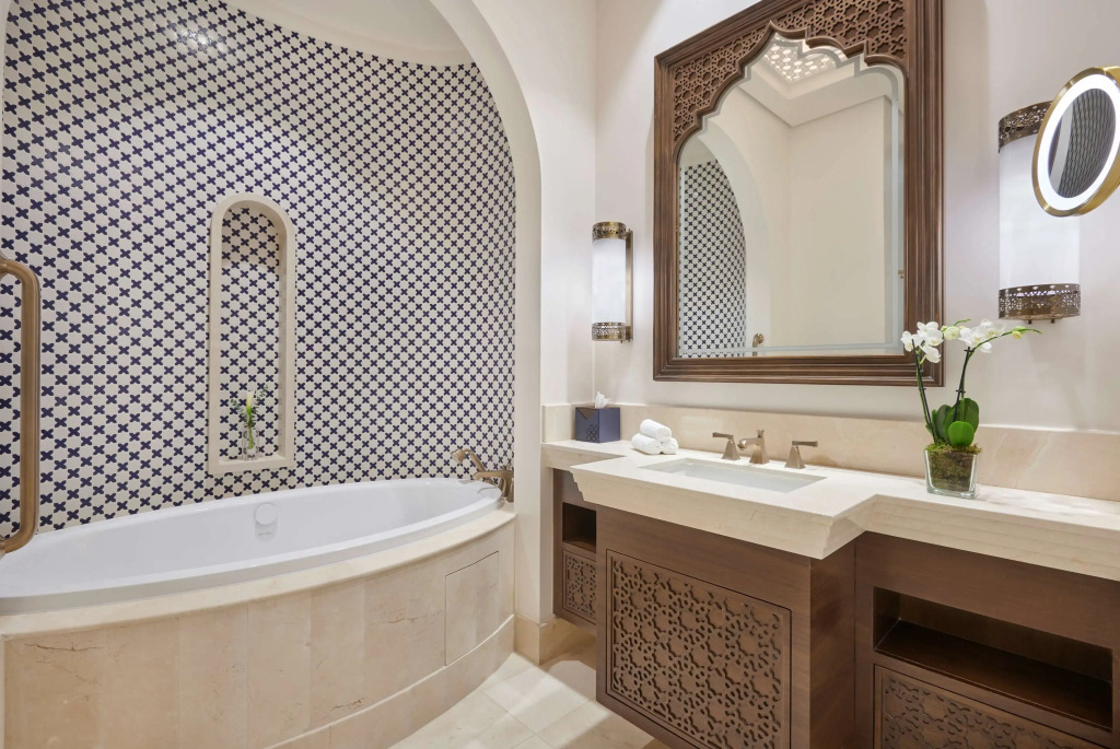 Hilton Salwa Beach Resort and Villas