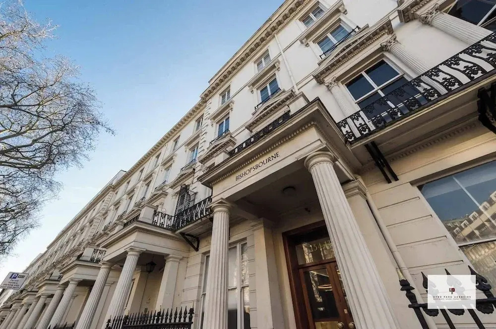 Westbourne Terrace Apartment in London Paddington
