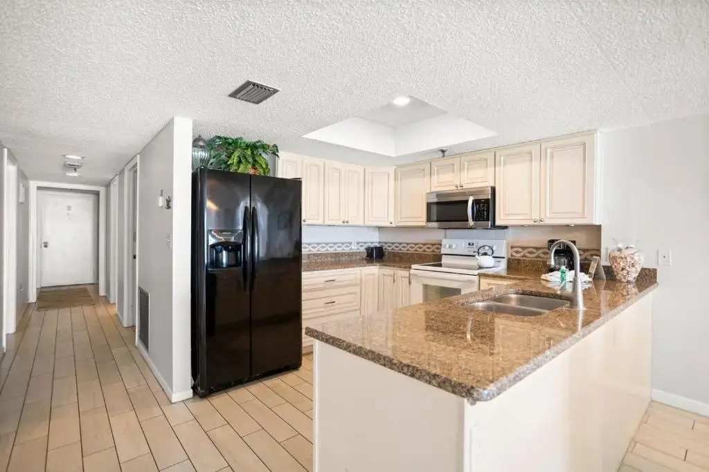 405 Beach Place Condos