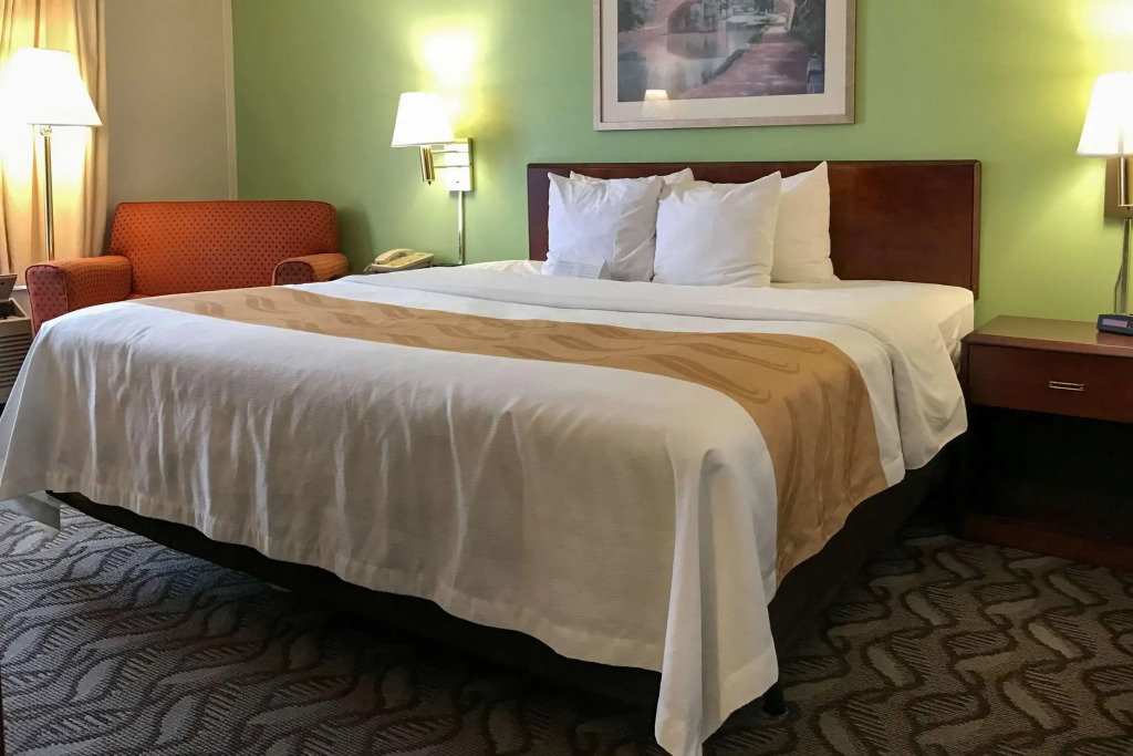 Quality Inn Holland - Toledo