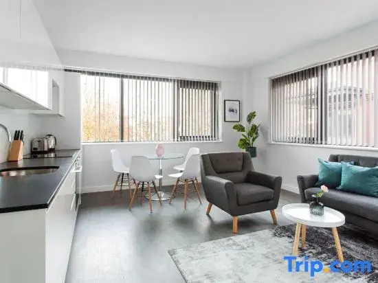Viridian Apartments in St Albans Serviced Apartments - Abbott House