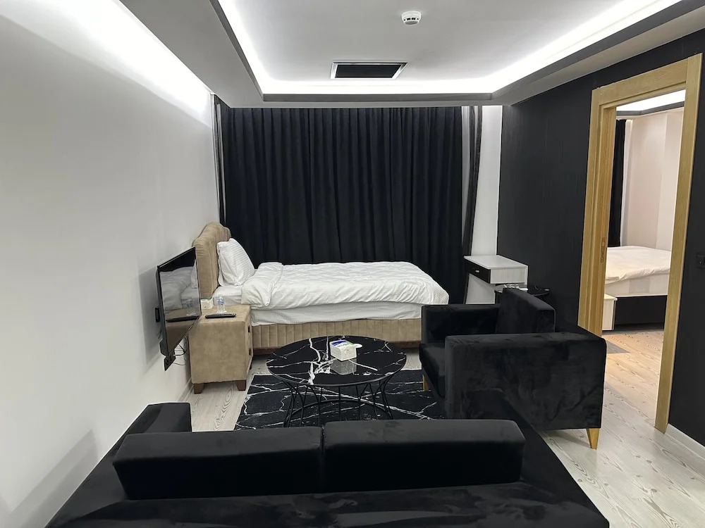 KT Home Hotel & Apartments