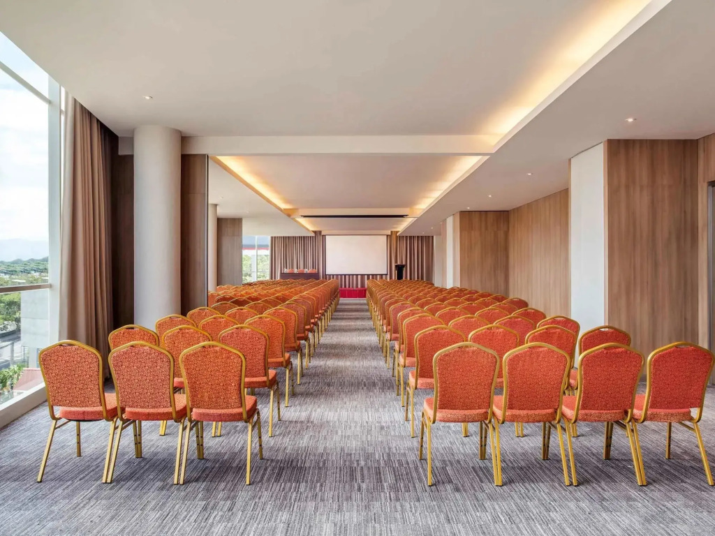Ibis Manado City Center Boulevard