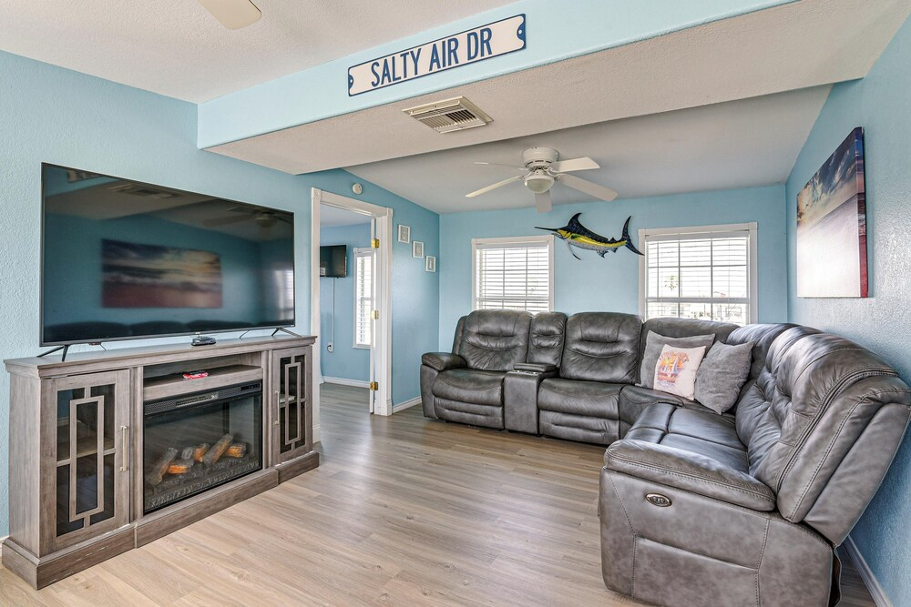 1 Block to Surfside Beach: Home w/ Deck!