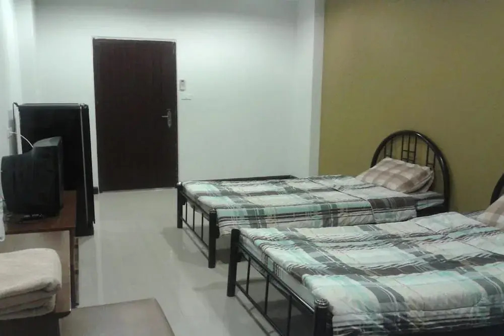 Thanarom Place
