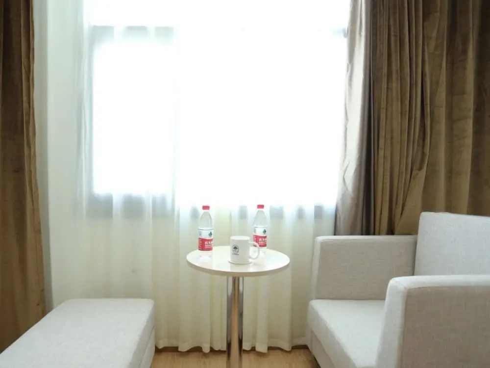 Tianjin Yuetan Hotel