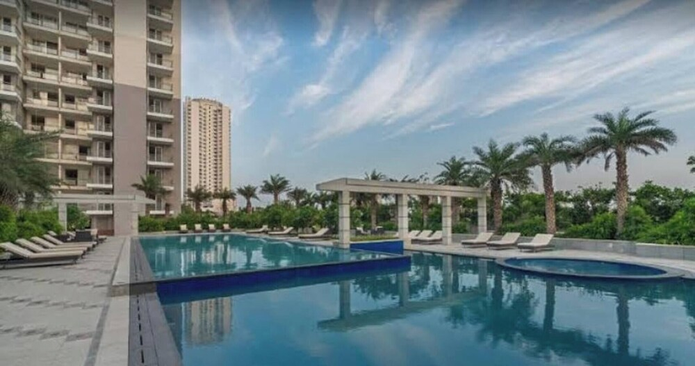 Luxurious 2-bedroom Apartment With Shared Pool in Gurugram
