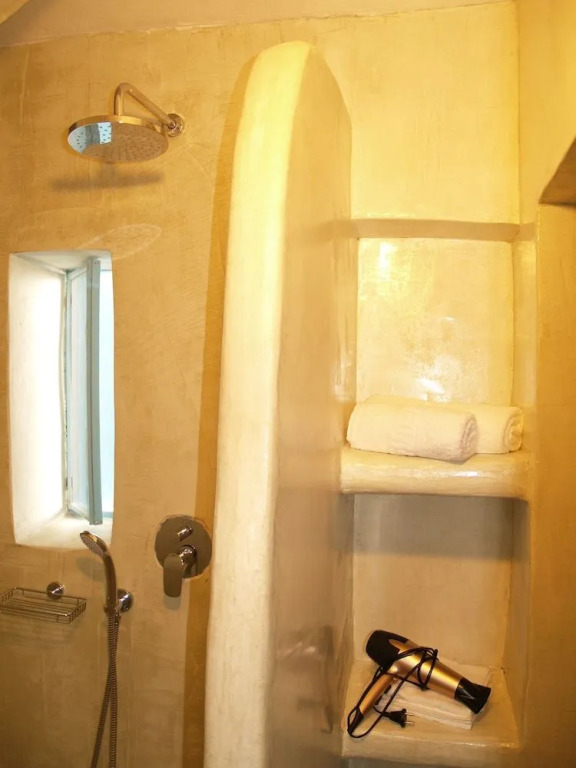 Mythos Traditional Stonehouse