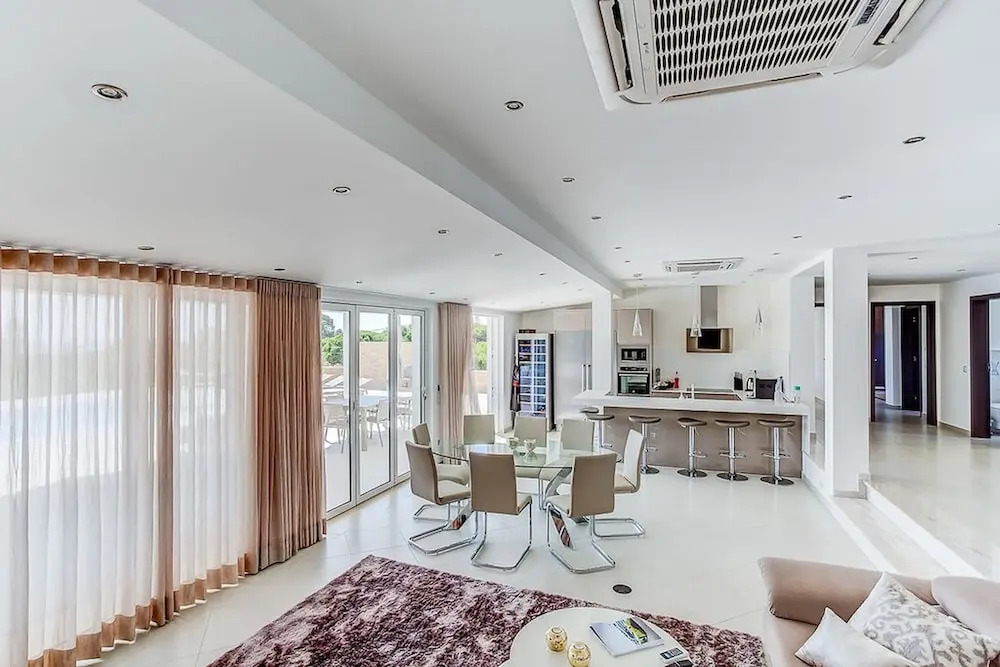 Villa Goldeneye - Luxury 6 Bedroom Villa
