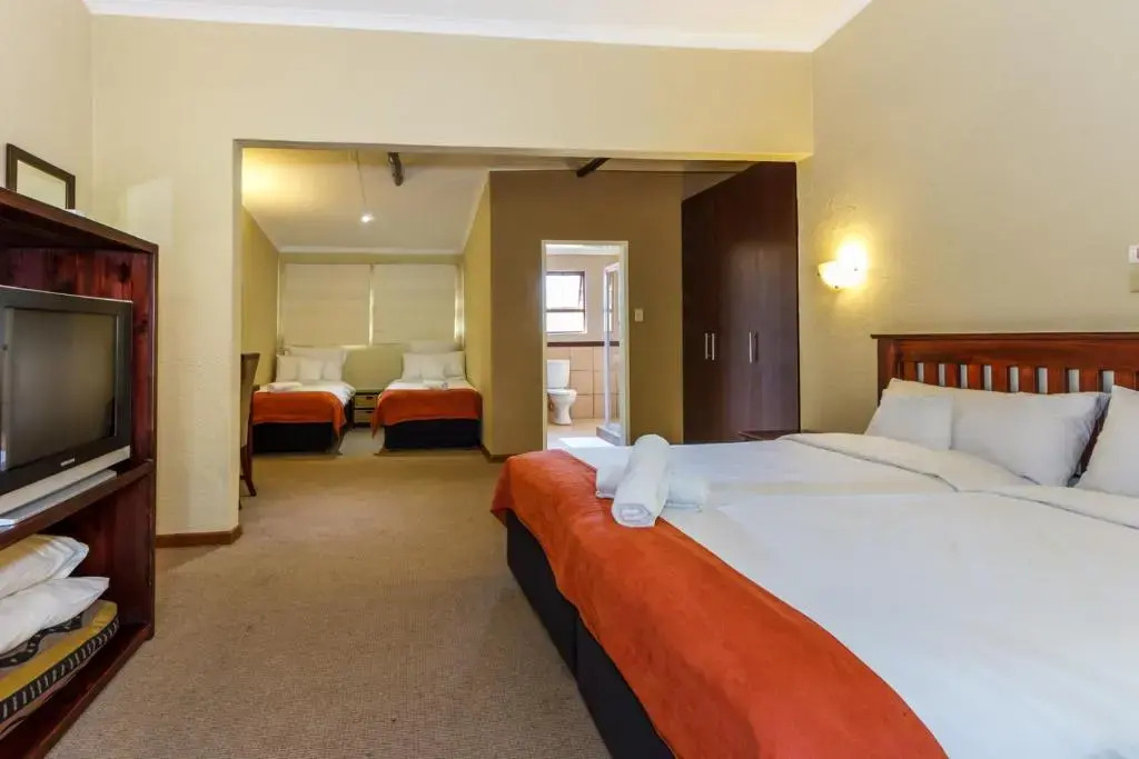 Hotel Numbi & Garden Suites
