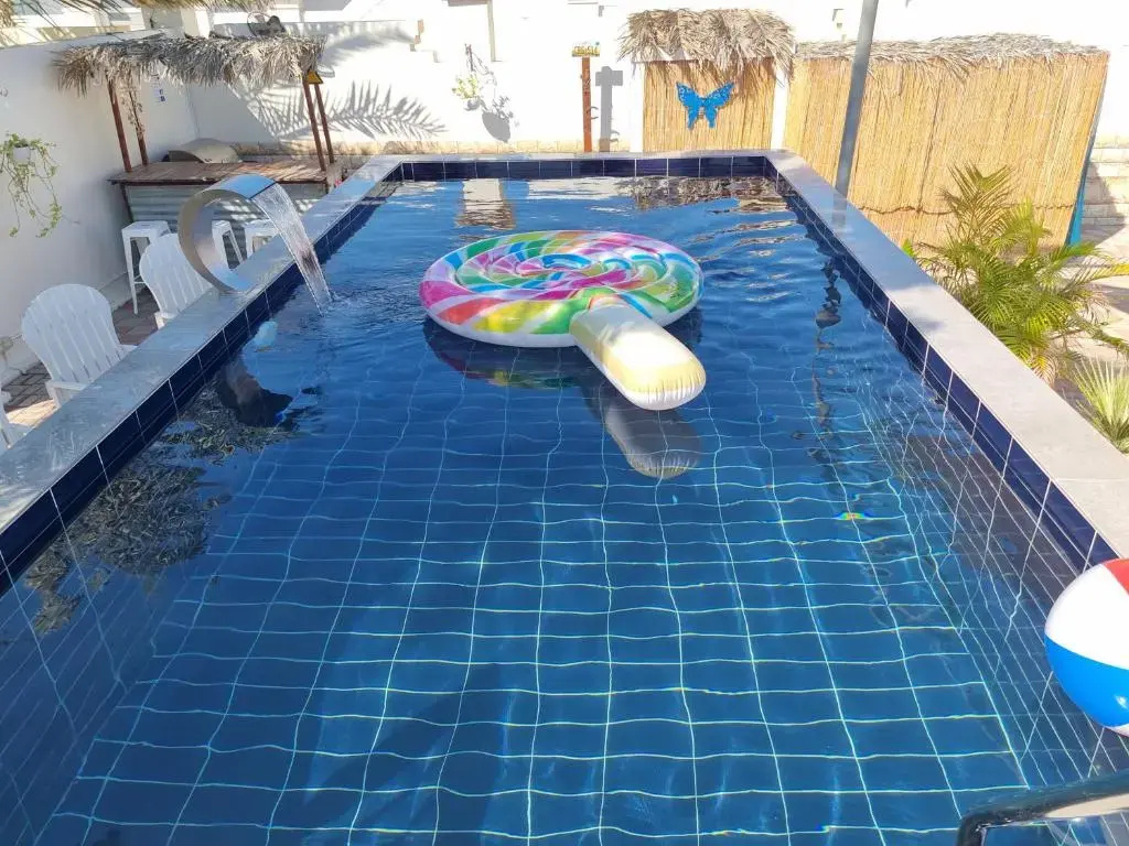 Private Temperatured pool Holiday Home by 7 Shells