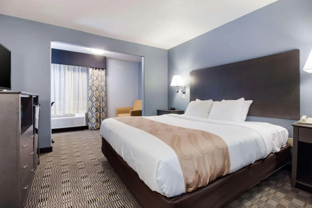 Quality Inn & Suites