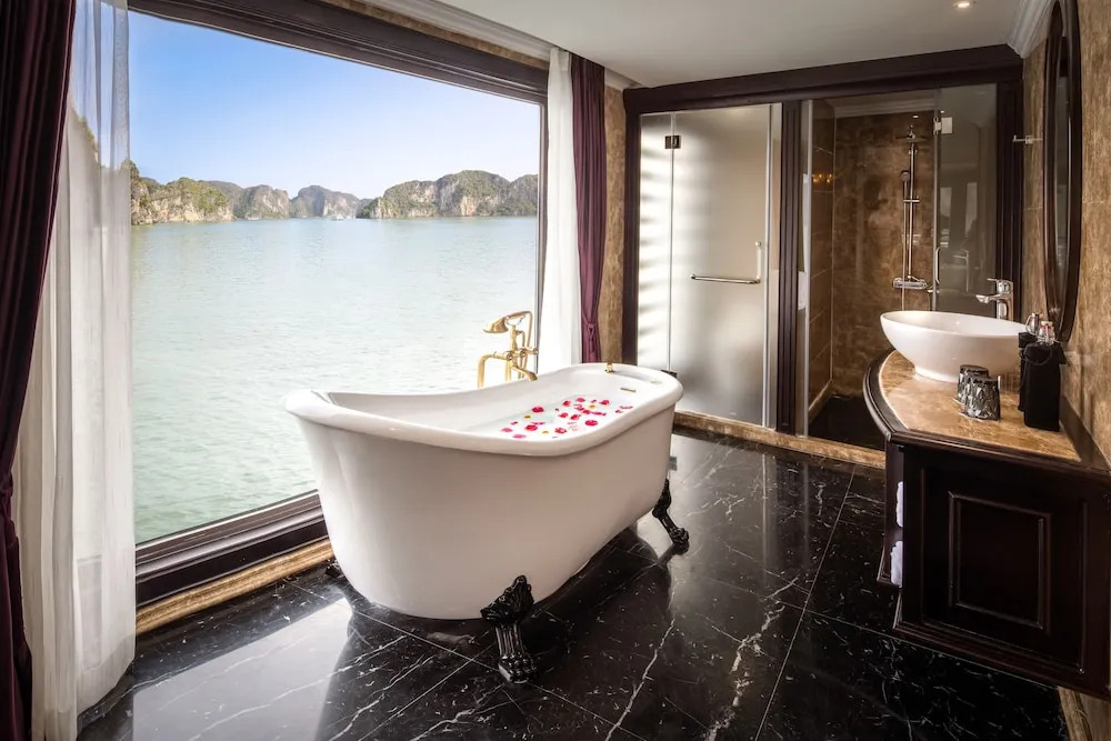 Ambassador Signature Cruise - Lan Ha Bay