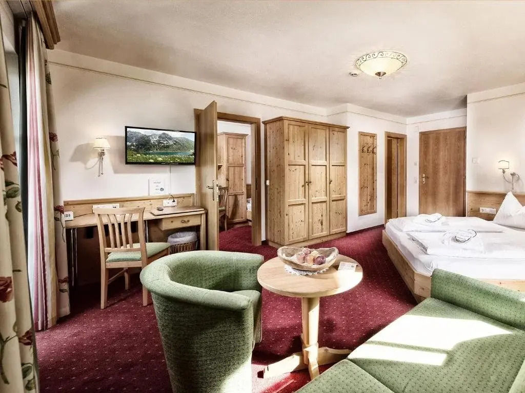Hotel Bergzeit