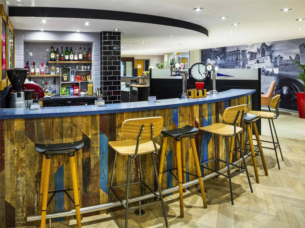 ibis Rugby East