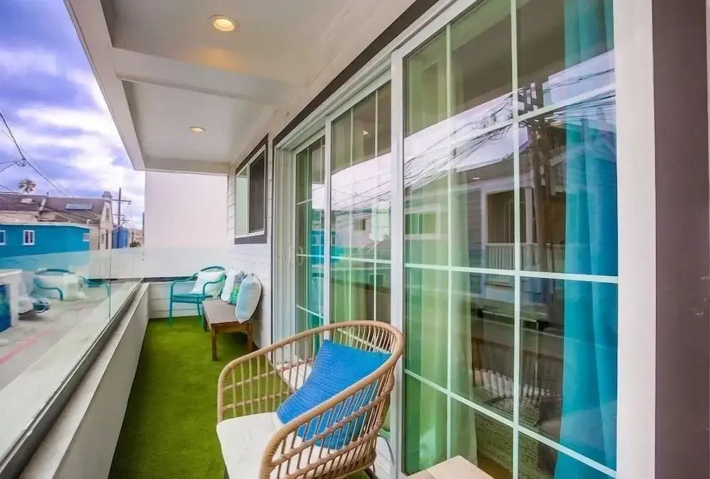 Pacific Pearl 2 Bedrooms 2 Bathrooms Apts