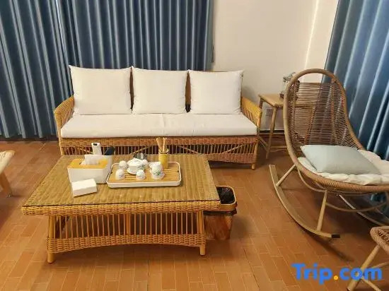 Wuchuan Haishang Renjia Apartment