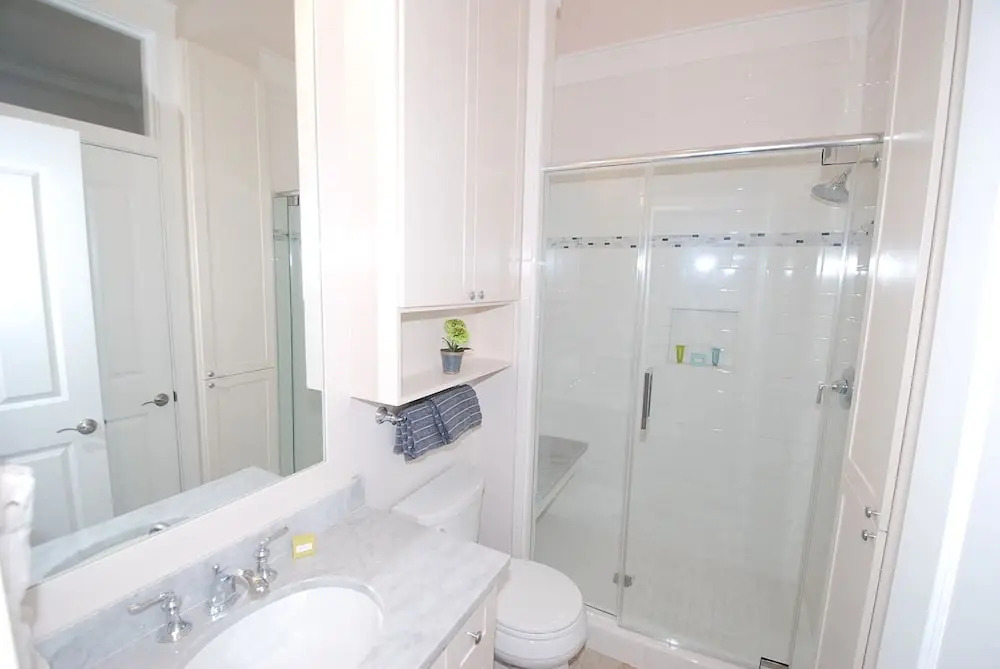 Coastal - Private Home Close To Beach & Bay 2 Bedroom Home by RedAwning