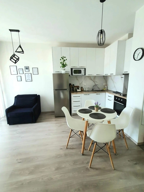 Rovena's Apartment - free parking