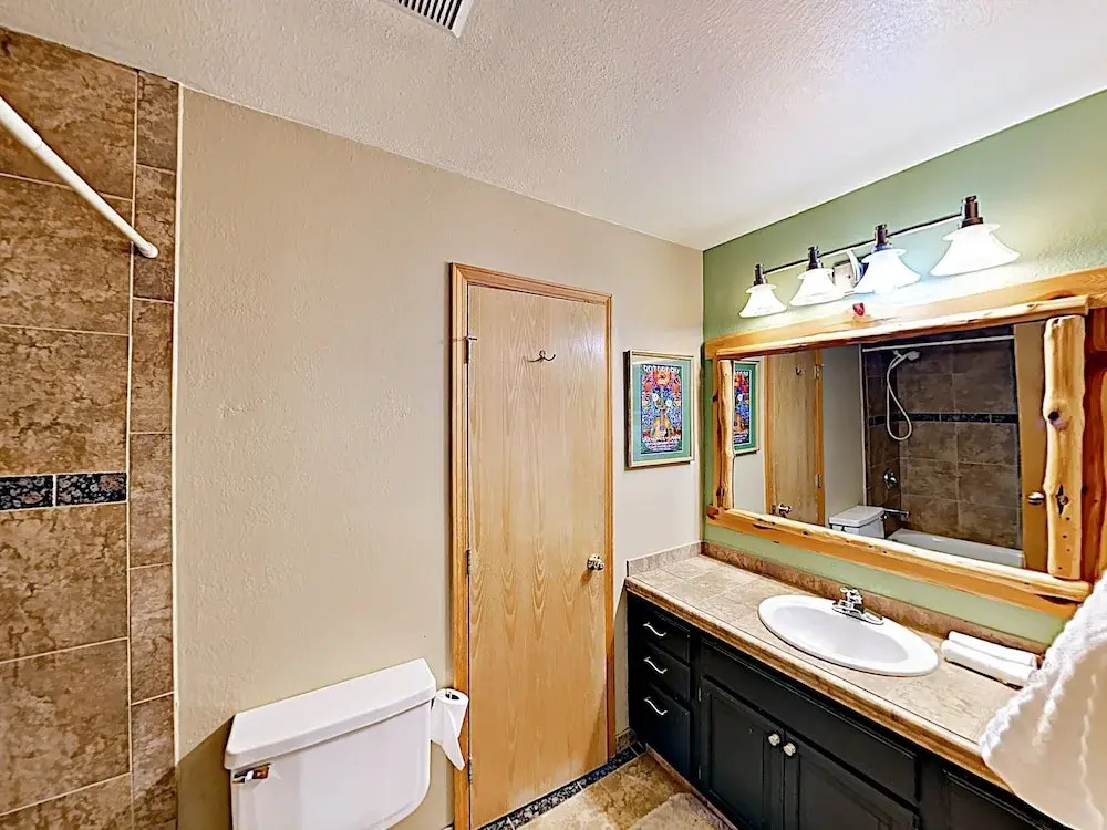 New Listing! Luxe Getaway W/ Patio & Hot Tub 4 Bedroom Duplex