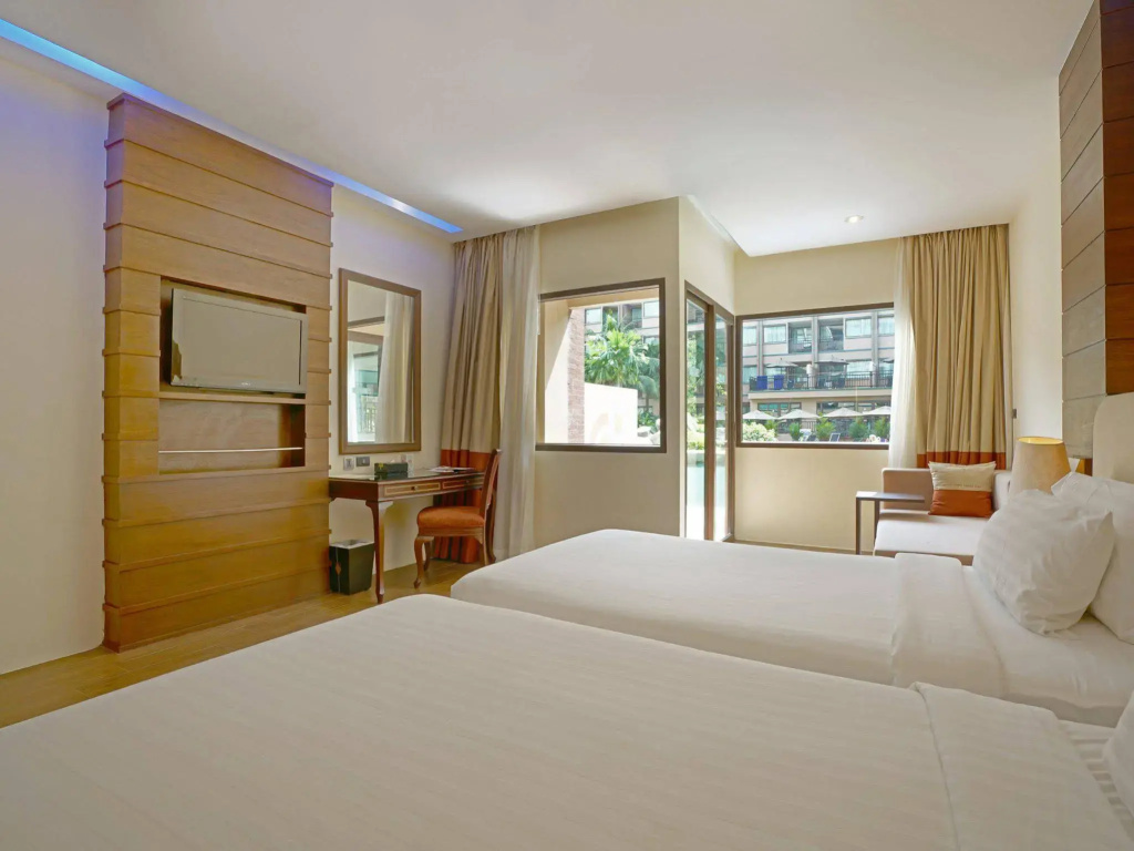 Novotel Phuket Vintage Park Resort