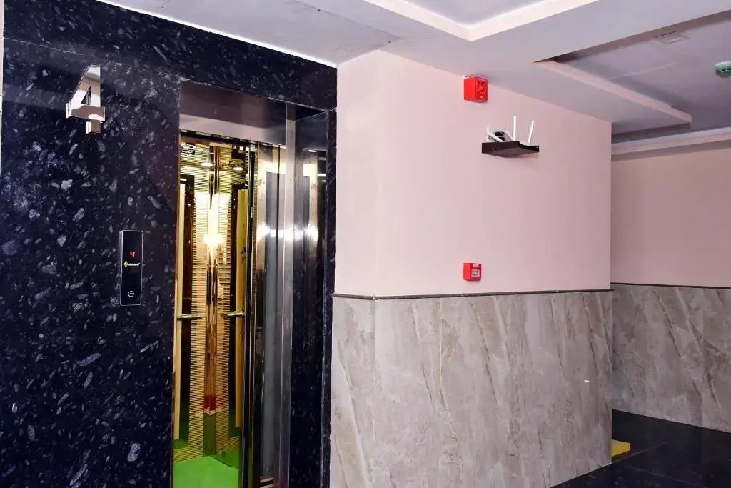 Hotel Royal Inn igi