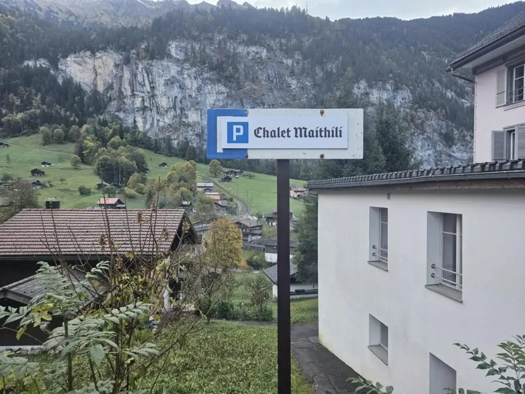 Chalet Maithili Lauterbrunnen -152-Year-Old Majestic Chalet