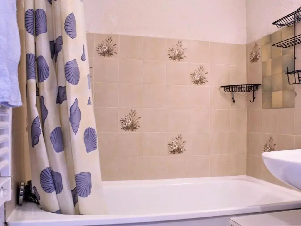 Appartement Risoul, 1 pièce, 2 personnes - FR-1-330-142