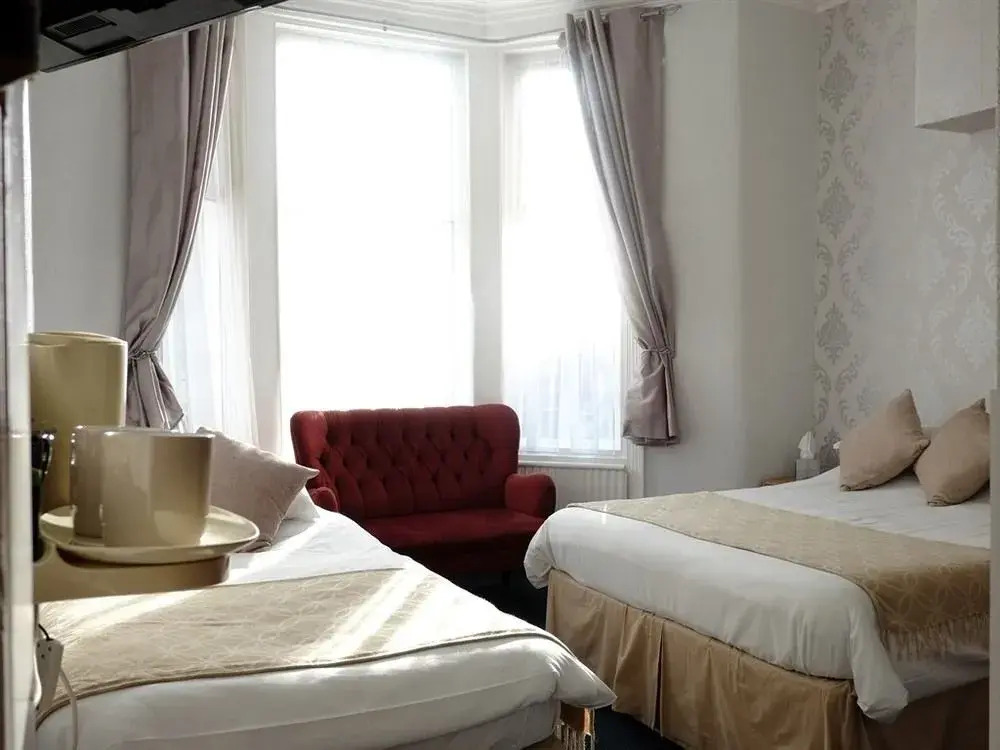 Thorncliffe Hotel