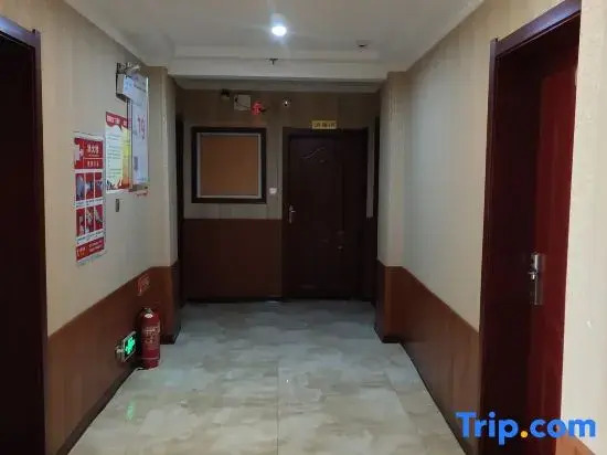Yipai Chain Hotel (Qi County Bus Station)