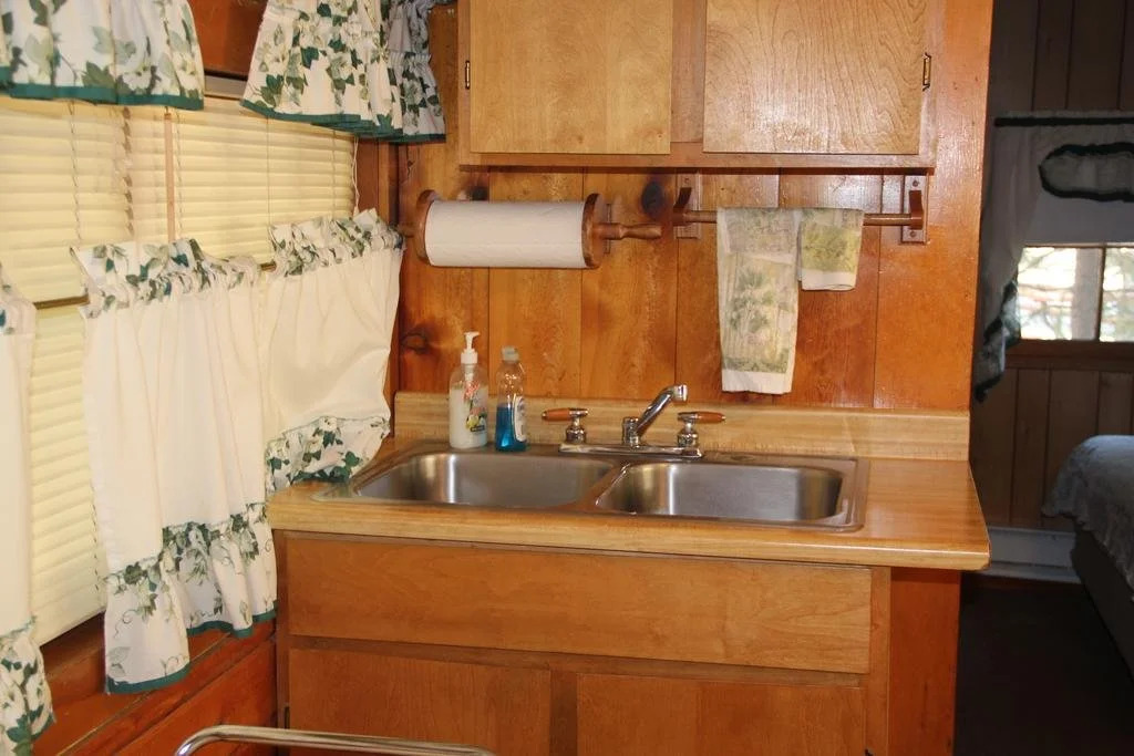 Wagon Wheel Hotel