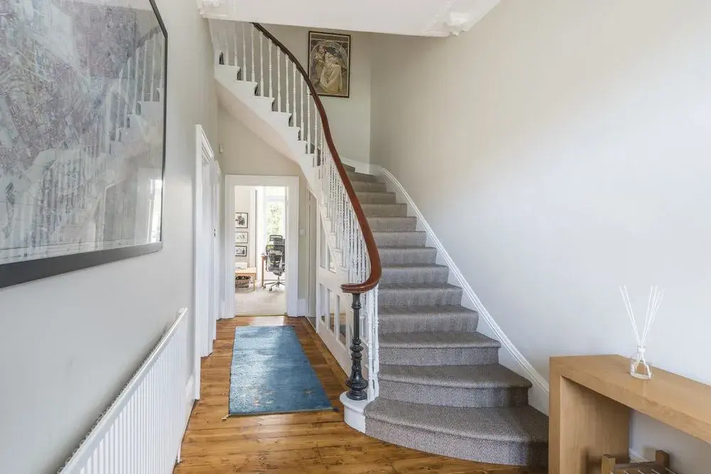 Luxurious Highbury Mansion with Beautiful Garden