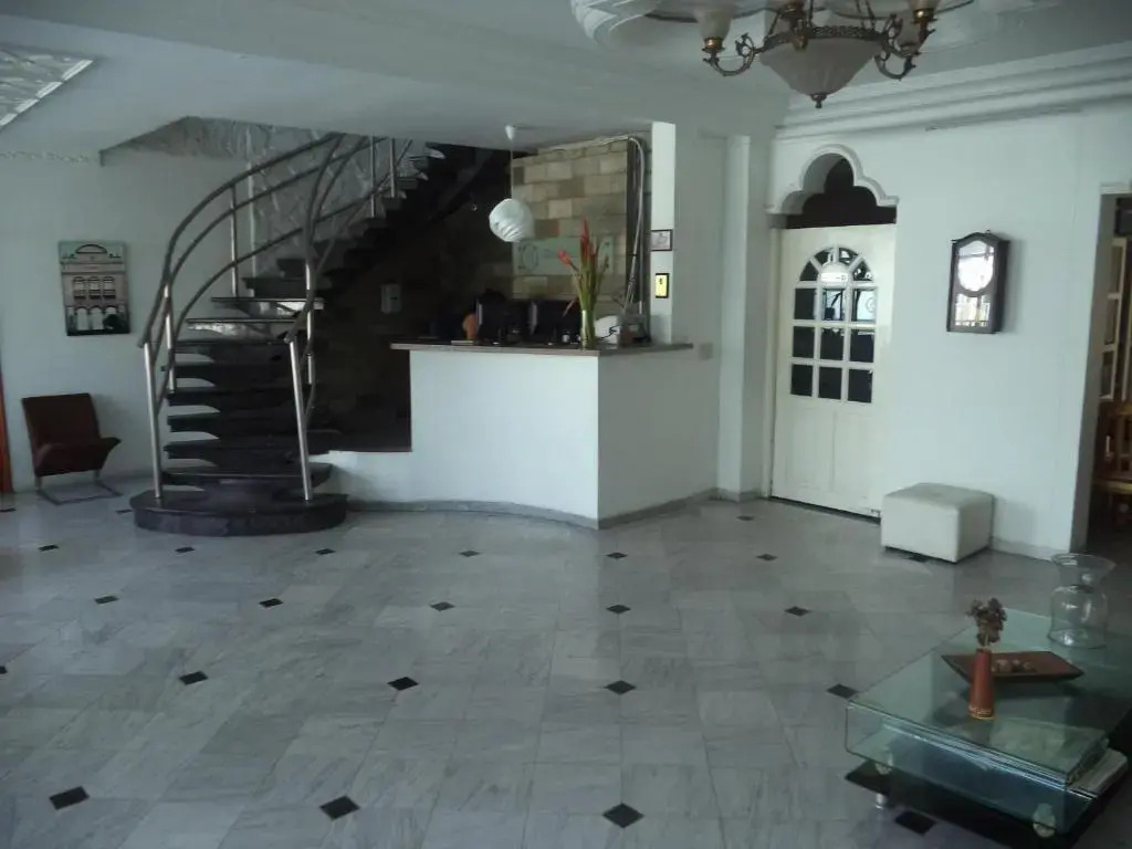 Hotel Abi Inn By GEH Suites