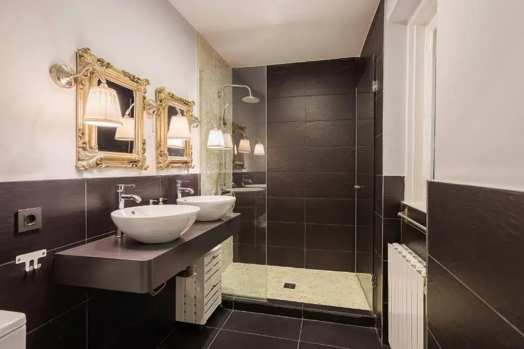 Serrano Excellent, by Presidence Rentals