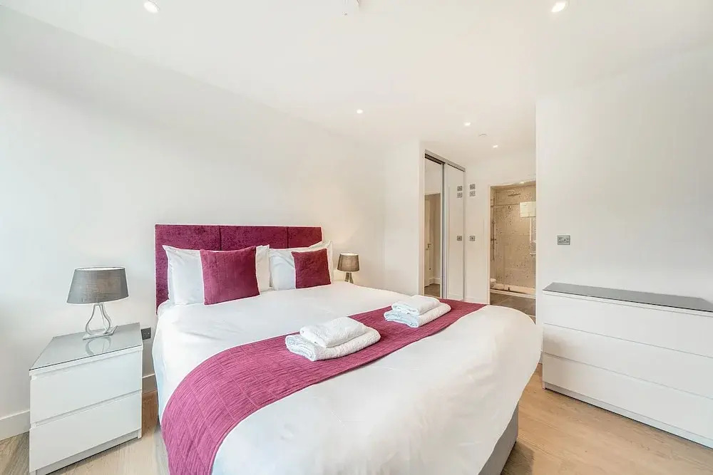 Roomspace Serviced Apartments -Oasis Way