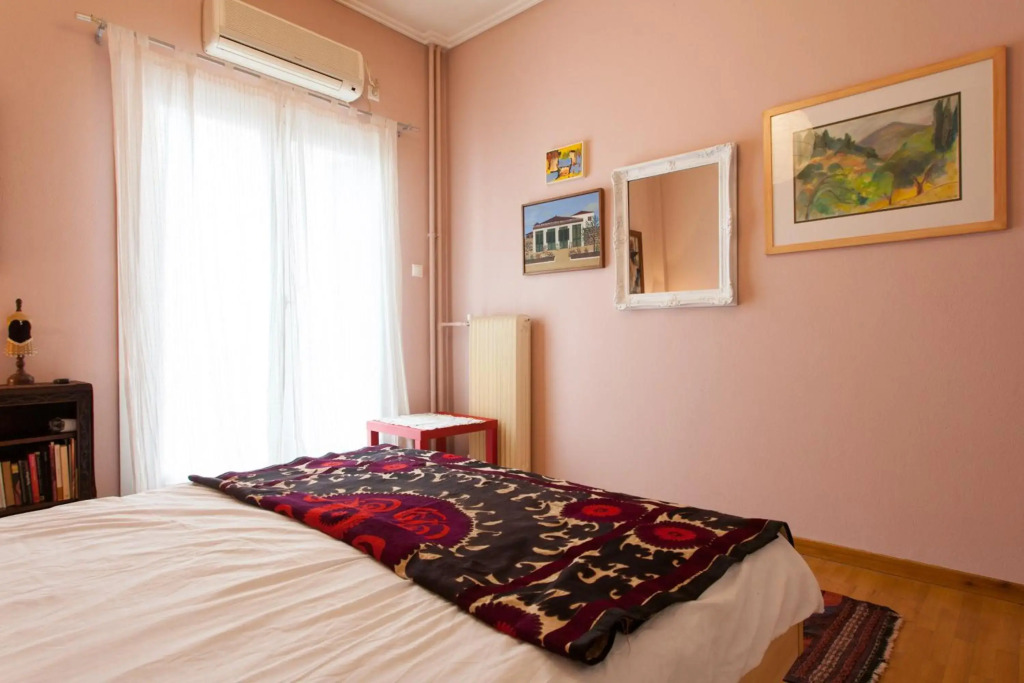 2 Bedroom Artist's Apartment - So Athens