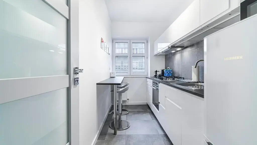 BillBerry Apartments - Four Lions