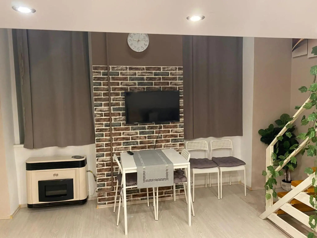Comfortable and Homey apartment in downtown